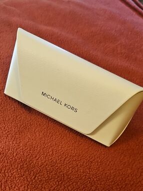 Michael Kors Cream Envelope Sunglasses Case